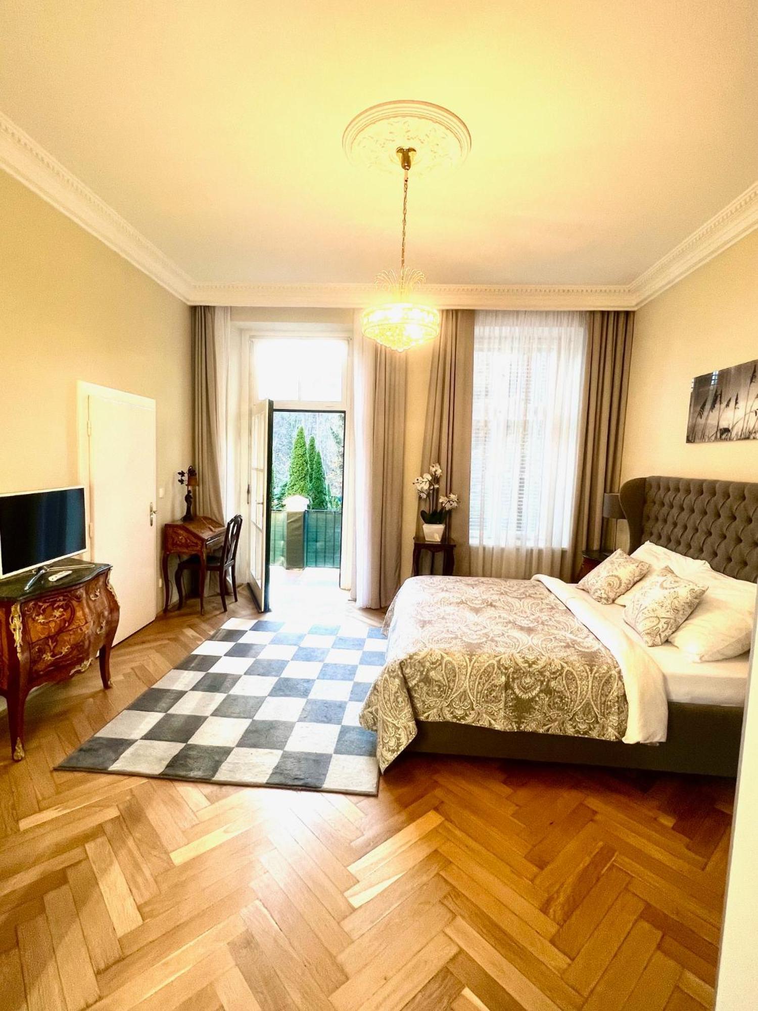 Wienerwald Residenz 巴登 外观 照片